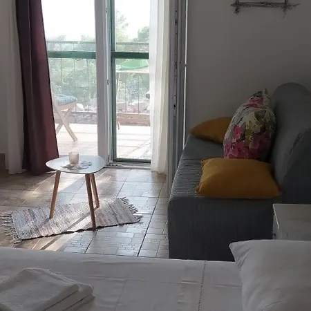 Robinson House Kata * Milna (Brac)