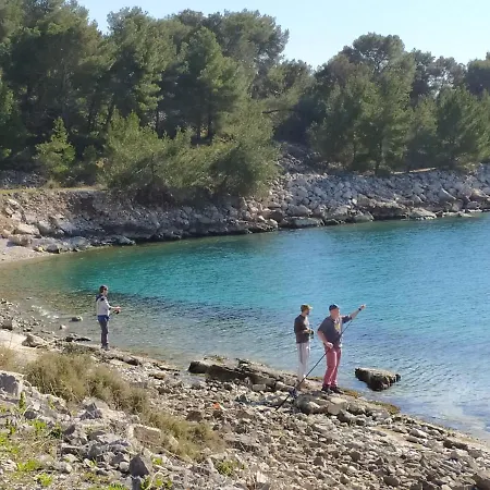 בית נופש Robinson House Kata