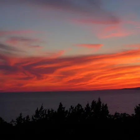 בית נופש Robinson House Kata *