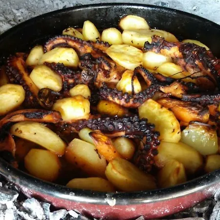 בית נופש Robinson House Kata *